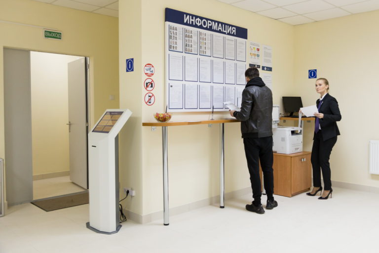 Revolutionize Your Business with our Queue Kiosks - Wholesale Supplier